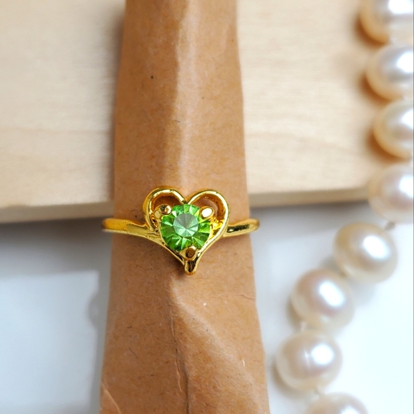 🌿5/$25 Green Heart Gold Ring - Picture 3 of 7